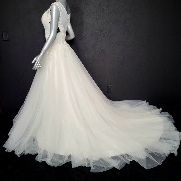 NWT~$1195~BONNY BRIDAL~8/10~TWO PIECE IVORY LACE WEDDING DRESS TRAIN SKIRT - Picture 11 of 16